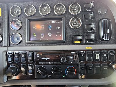 2018 Peterbilt 389