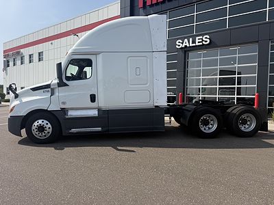2021 Freightliner CASCADIA 126