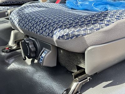 2025 Isuzu NRR GAS