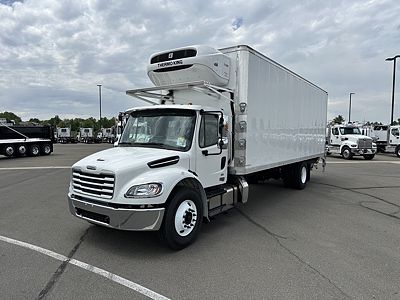 2025 Freightliner M2106