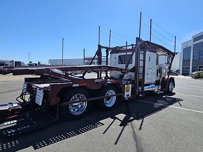 2022 Peterbilt 389