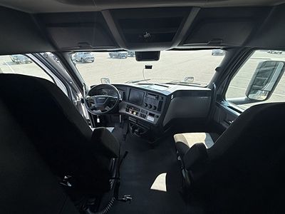 2022 Freightliner CASCADIA 126