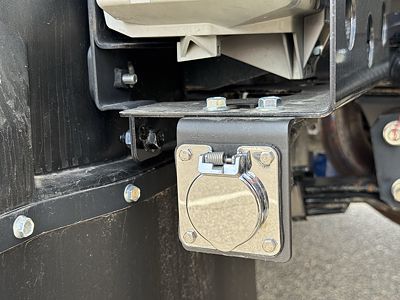 2025 Isuzu NRR GAS