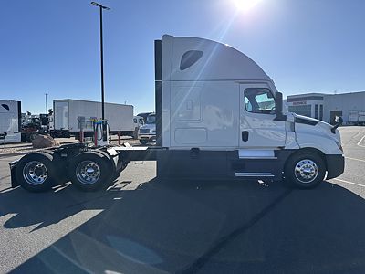 2023 Freightliner CASCADIA