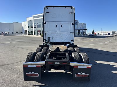 2023 Freightliner CASCADIA
