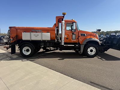 2015 Mack Granite