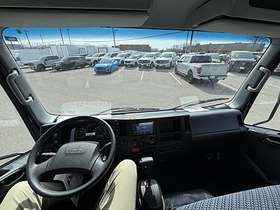 2025 Isuzu NRR GAS