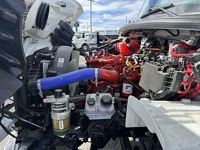 2025 Freightliner M2106