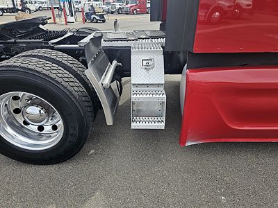 2023 Peterbilt 579