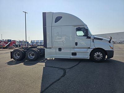 2022 Freightliner PT126SLP