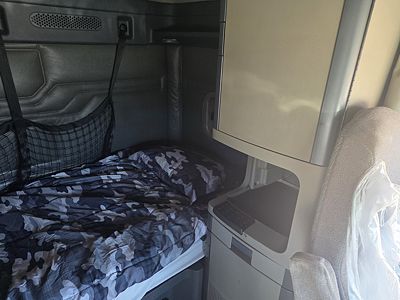 2017 Freightliner CASCADIA