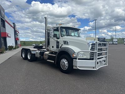 2016 Mack GU813