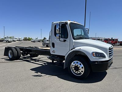2027 Freightliner M2106