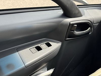 2025 Isuzu NRR GAS
