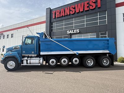 2022 WST 4700SF