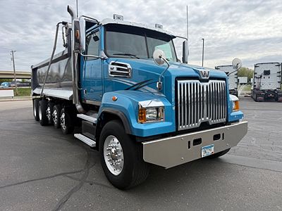 2019 WST 4700SF
