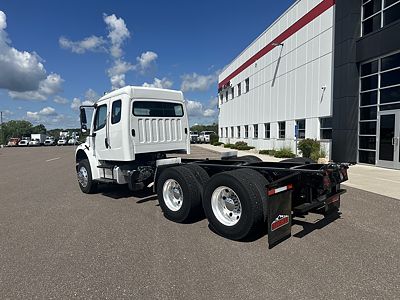 2015 Freightliner M2 106