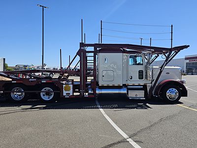 2022 Peterbilt 389
