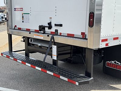2025 Isuzu NRR GAS