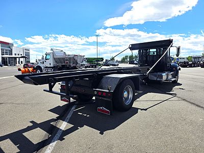 2022 Peterbilt 337
