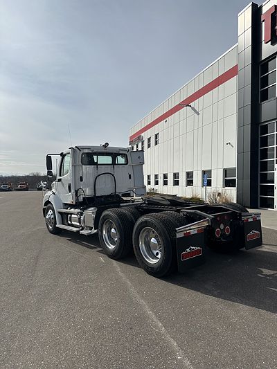 2019 Freightliner M2112