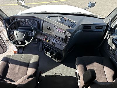 2023 Freightliner CASCADIA