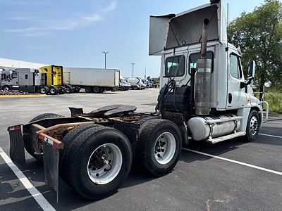 2010 Freightliner CASCADIA