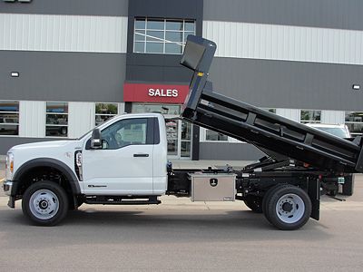 2025 Ford F-550