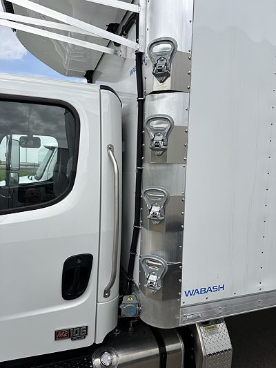 2025 Freightliner M2106