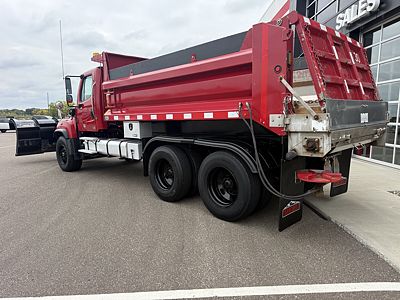 2015 Freightliner 114SD