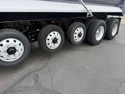 2019 WST 4700SF