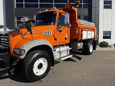 2016 Mack Granite