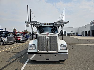2024 Kenworth W990