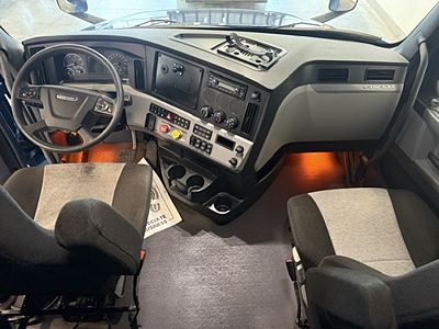 2021 Freightliner CASCADIA 126