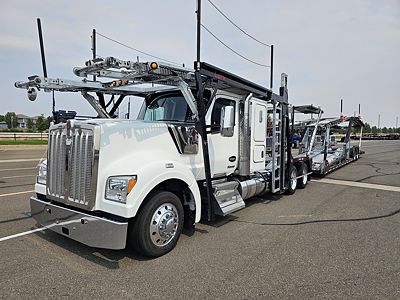 2024 Kenworth W990