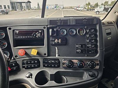 2019 Freightliner CASCADIA