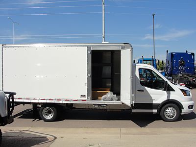2024 Ford T-350