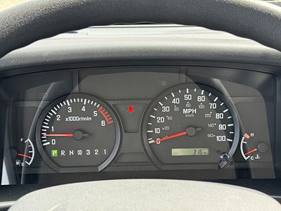 2025 Isuzu NRR GAS