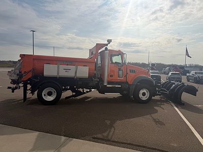 2017 Mack Granite