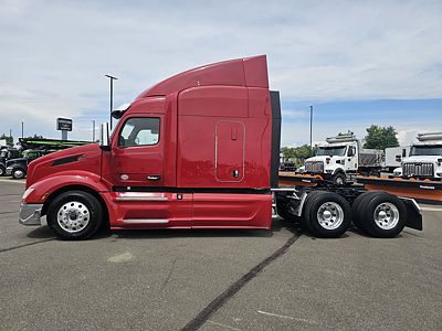 2023 Peterbilt 579