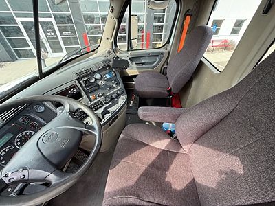 2020 Freightliner CA113DC