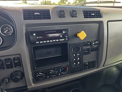 2022 Peterbilt 337
