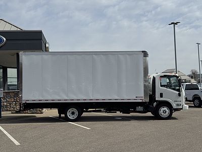 2025 Isuzu NRR GAS