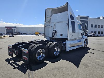 2022 WST 5700XE SLP 