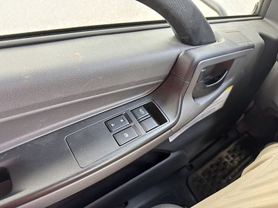 2025 Isuzu NRR