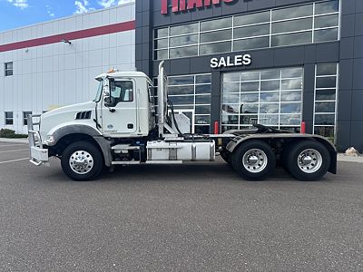 2016 Mack GU813