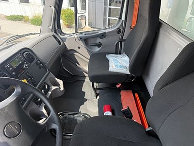 2020 Freightliner M2 106