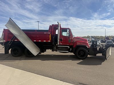 2013 Freightliner 114SD