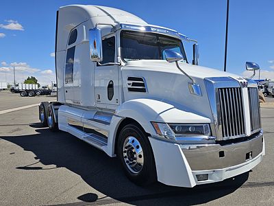 2022 WST 5700XE SLP 