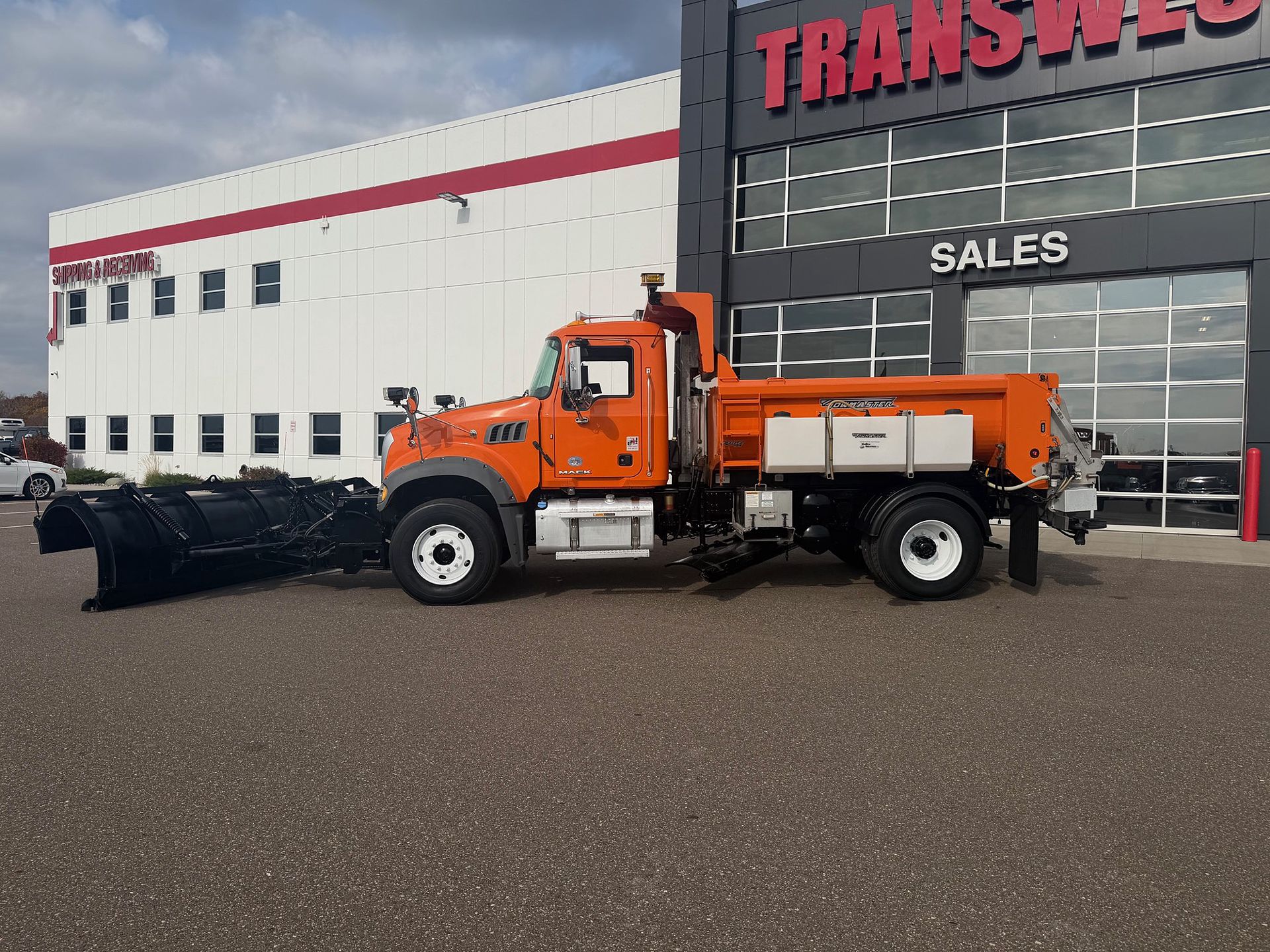 2017 Mack Granite